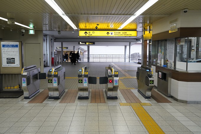 大阪モノレール山田駅からのアクセス02