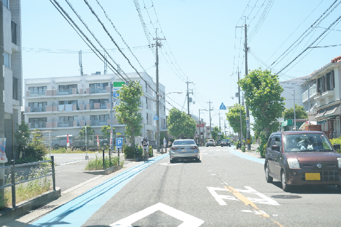 6ファミリーマート（箕面小野原東店）、三田屋（箕面小野原店）を越えます。