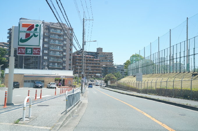 ７セブンイレブンこえる（豊川駅方面から）