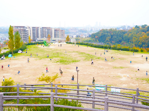 彩都西公園