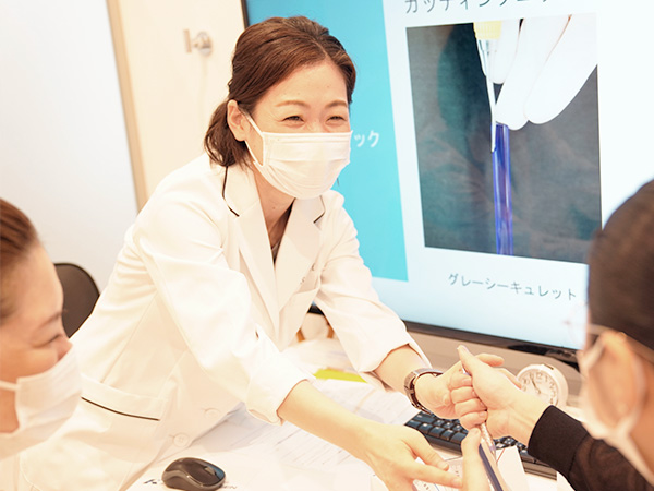 勤務時間内にフリーランス講師の指導が受けれます!